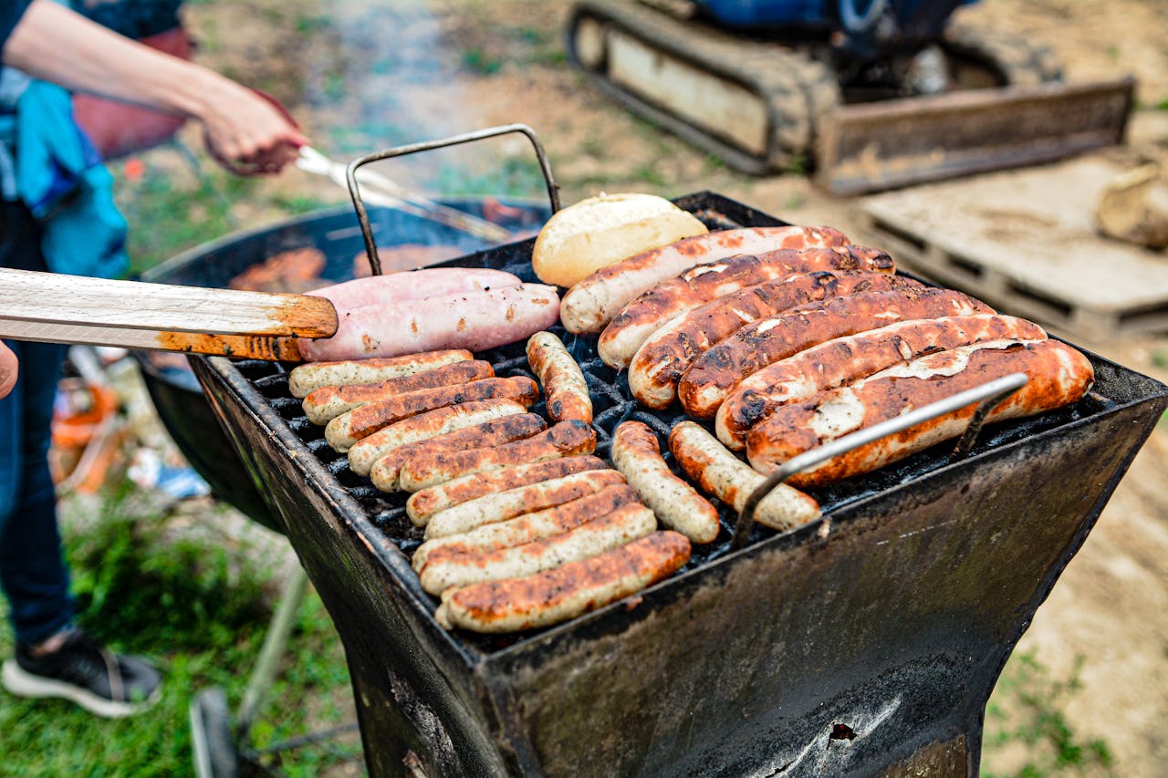 How Long to Burn Off a Summer Cookout Plate