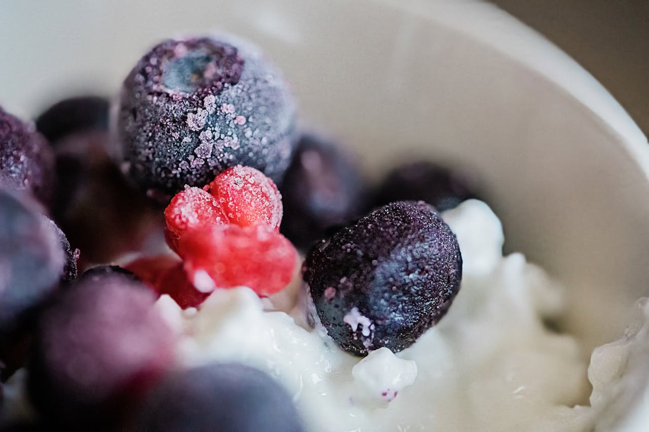 Fresh vs Frozen Fruit: Calories and Nutrition Compared