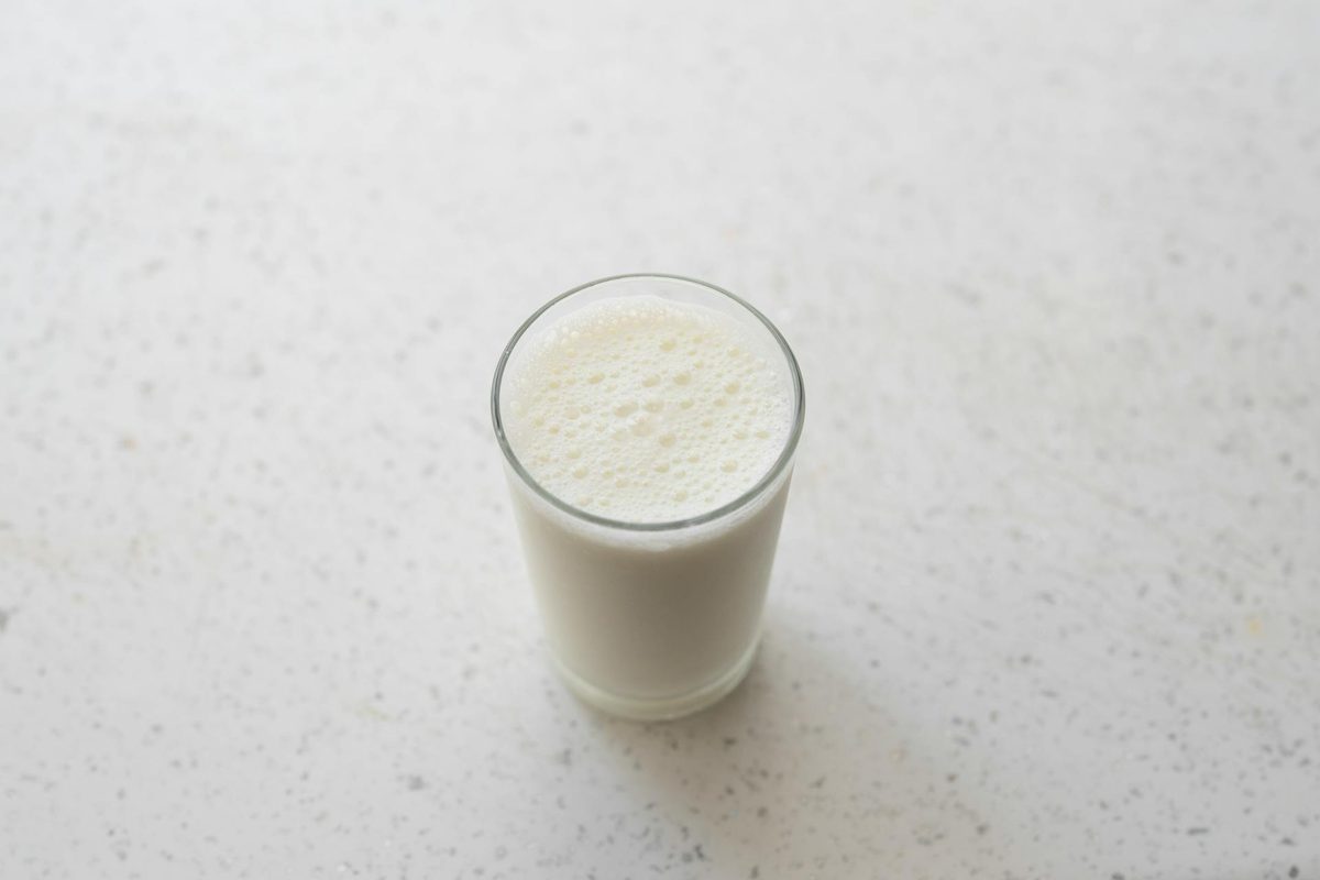 Oat Milk vs Whole Milk: Nutrition Compared