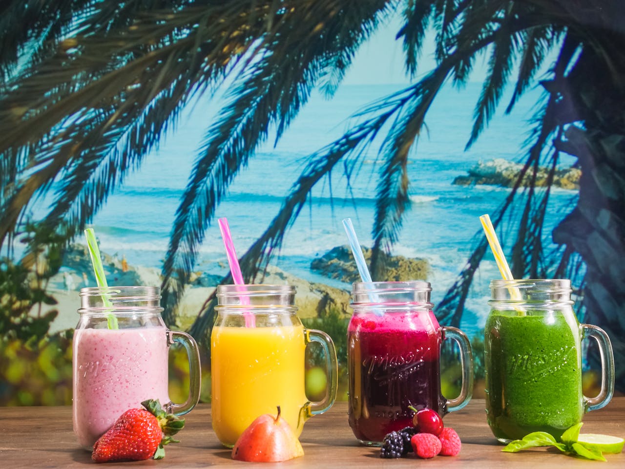 Smoothie vs Whole Fruit: Calories and Nutrition Compared