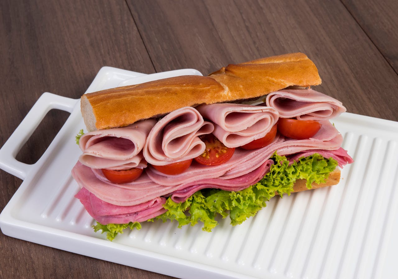 Subway Salad vs Footlong: Calories Compared